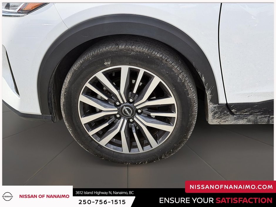2025 Nissan Kicks Play S-9