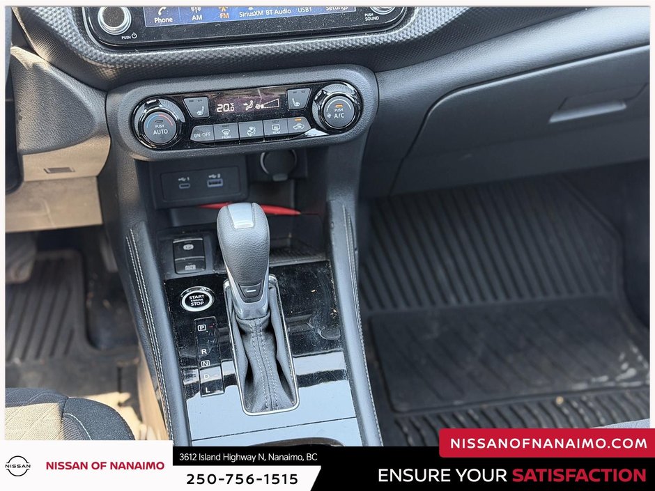 2025 Nissan Kicks Play S-10