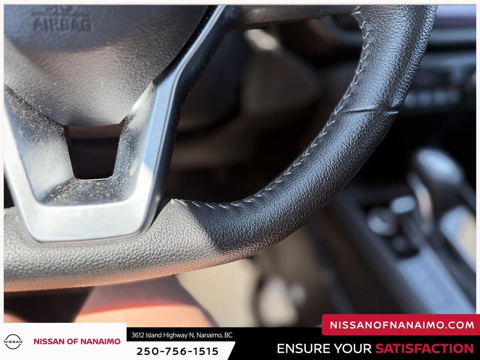 2025 Nissan Kicks Play S-17