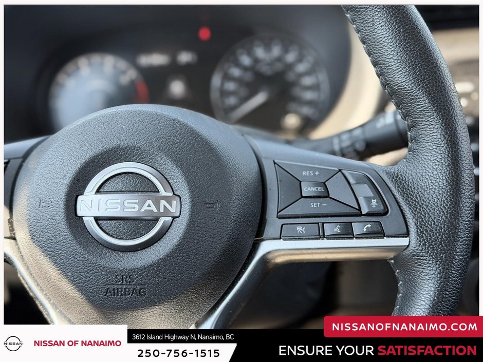 2025 Nissan Kicks Play S-30