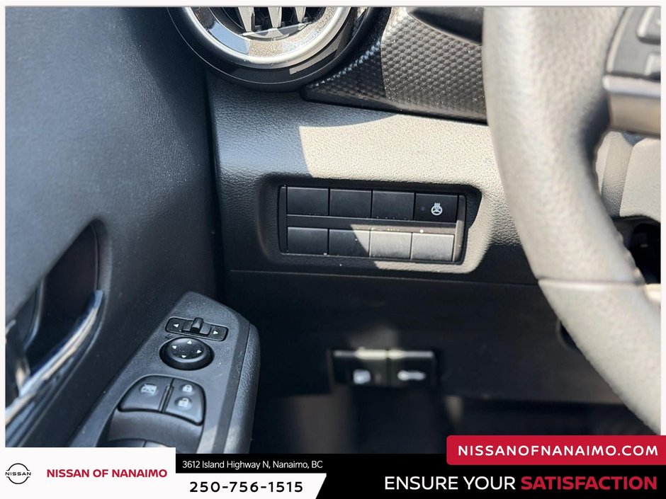 2025 Nissan Kicks Play S-13