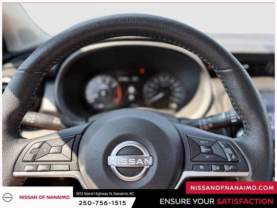 2025 Nissan Kicks Play S-18