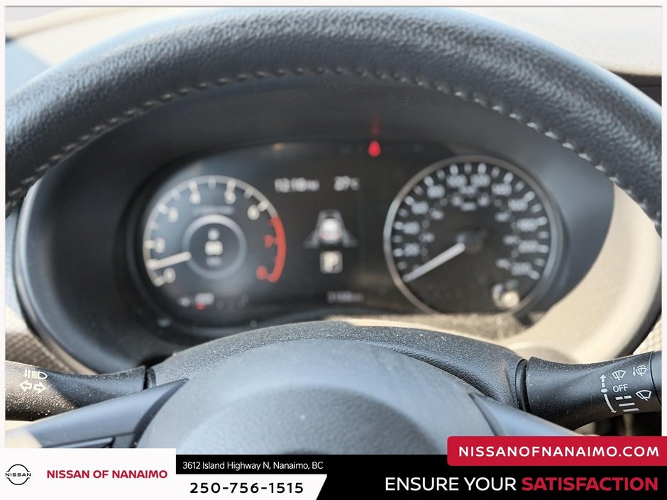 2025 Nissan Kicks Play S-29