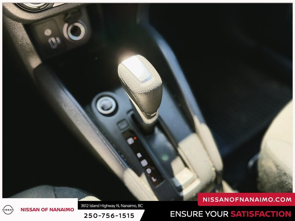 2025 Nissan Kicks Play S-10