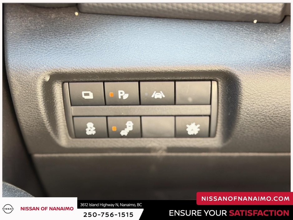 2025 Nissan Kicks Play S-7