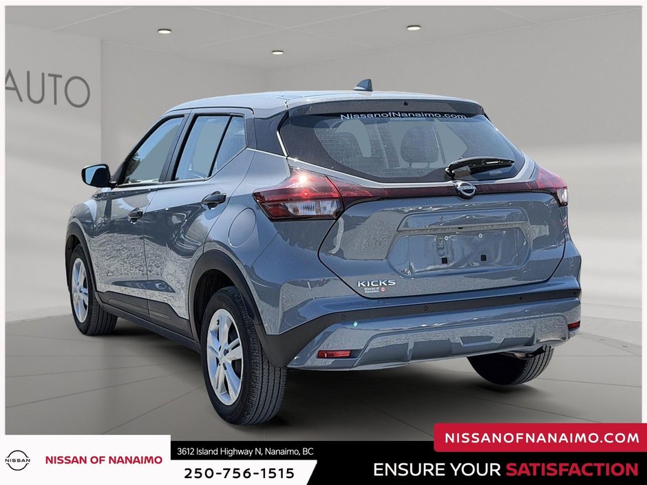 2025 Nissan Kicks Play S-17