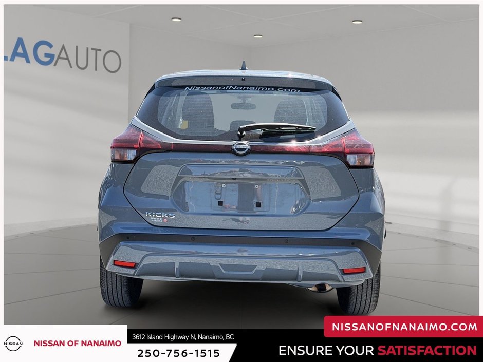 2025 Nissan Kicks Play S-16