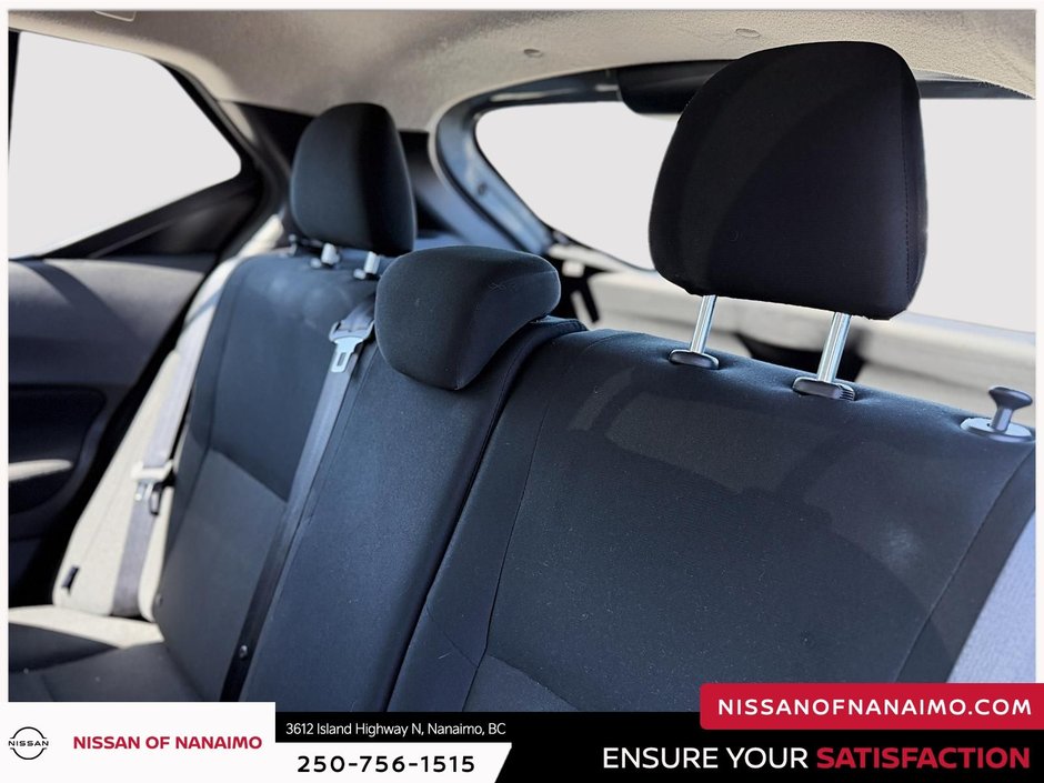 2025 Nissan Kicks Play S-21