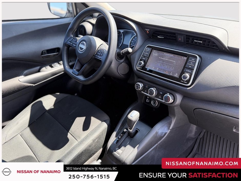 2025 Nissan Kicks Play S-28