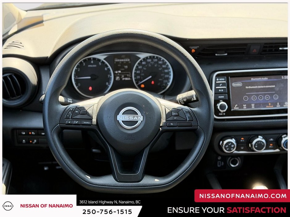 2025 Nissan Kicks Play S-23