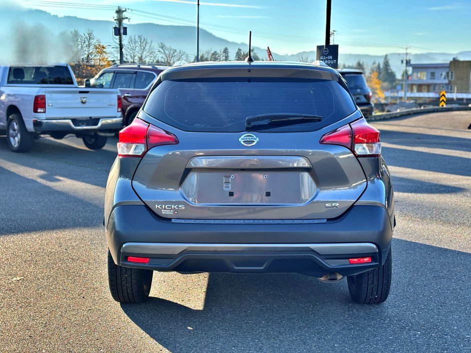 2019 Nissan KICKS SR-5