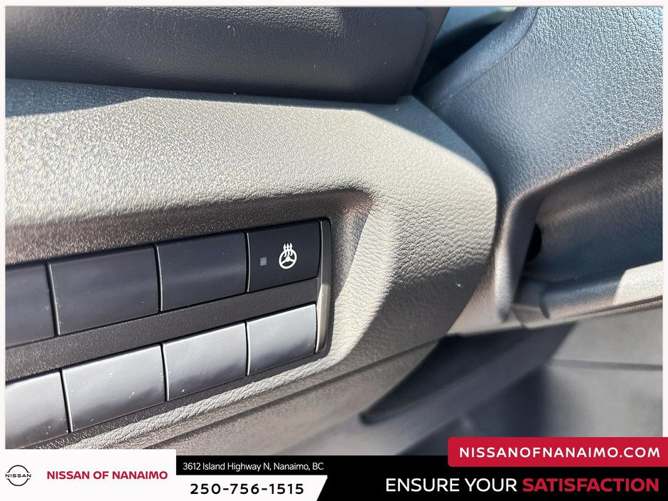 2021 Nissan Kicks SR-28