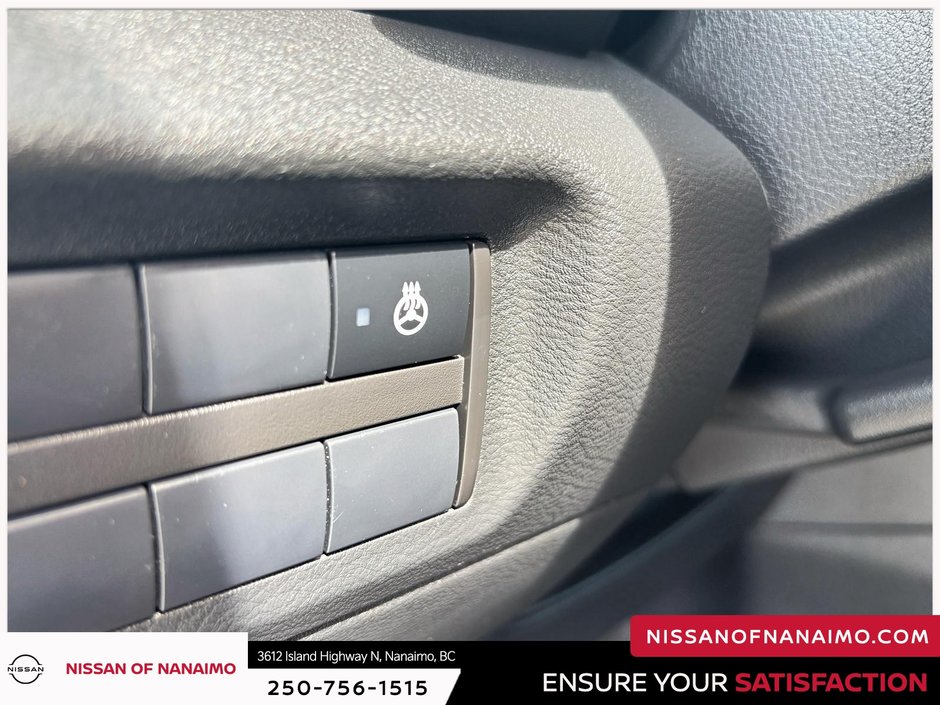 2021 Nissan Kicks SR-25