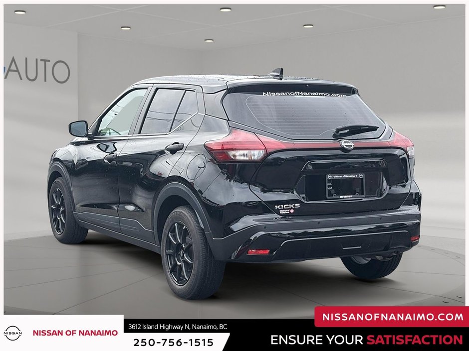 2022 Nissan Kicks S-6