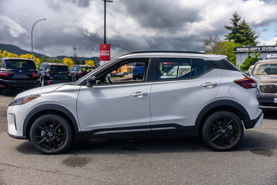 2023 Nissan KICKS SR-3