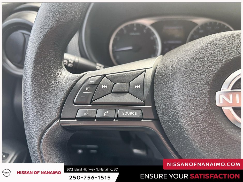 2023 Nissan Kicks S-19