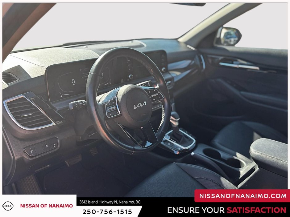 2023 Nissan Kicks SV-22