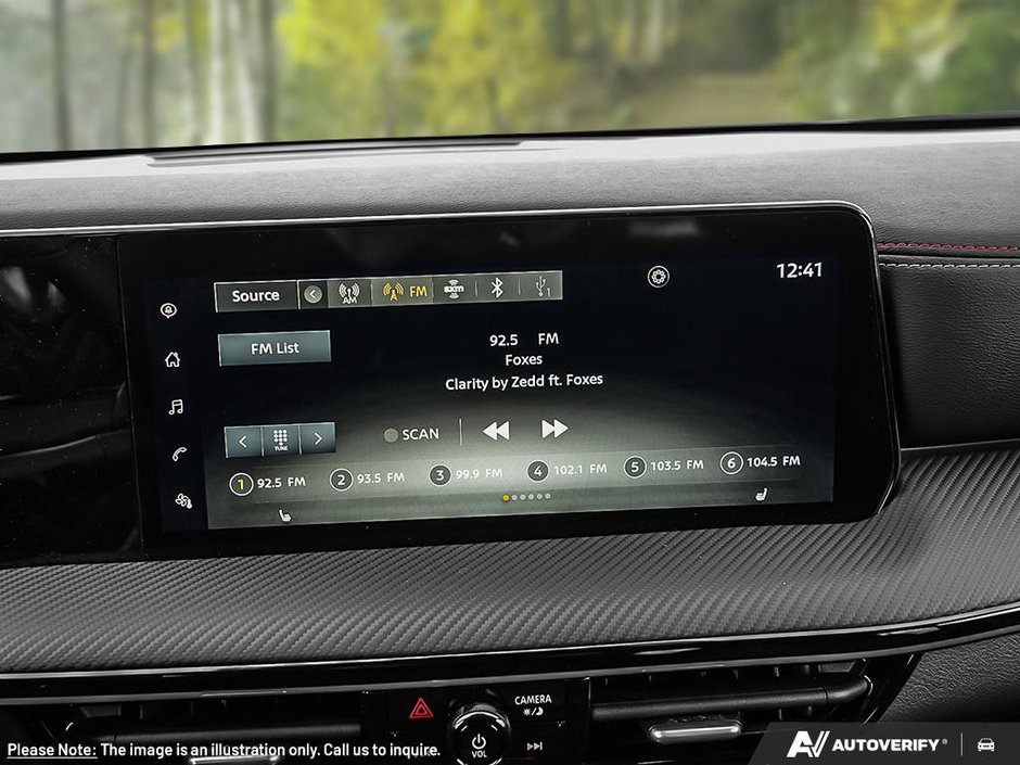 2025 Nissan Kicks SV PREMIUM-17