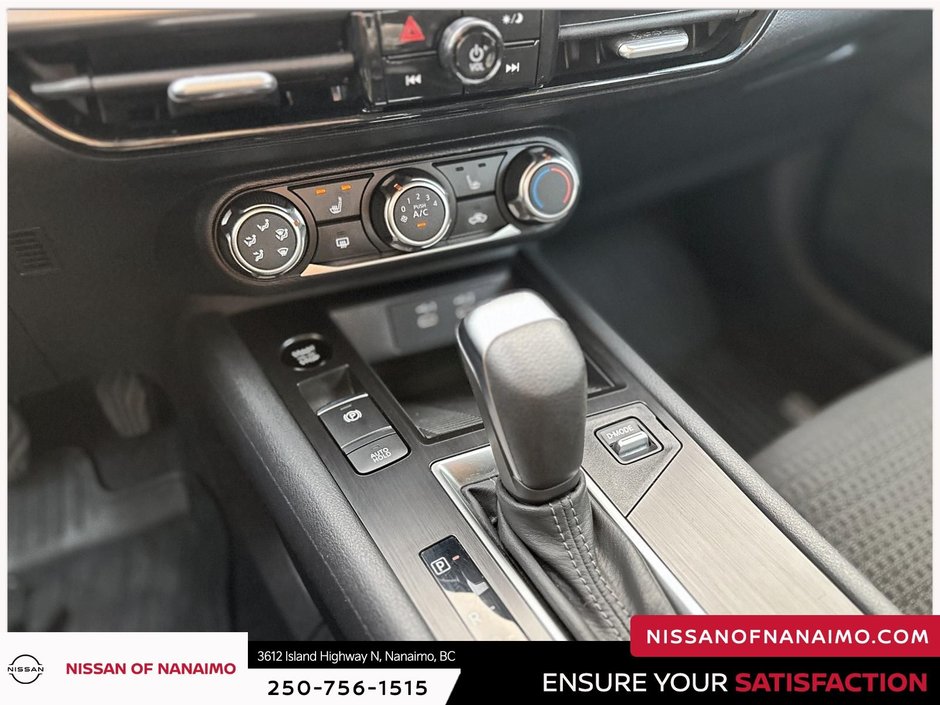 2025 Nissan Kicks S-10