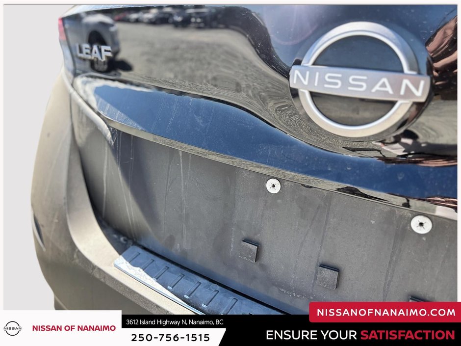 2023 Nissan Leaf SV Plus-28