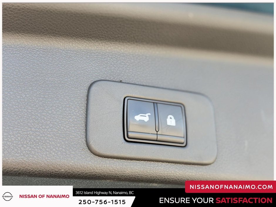 2025 Nissan Murano Platinum-38