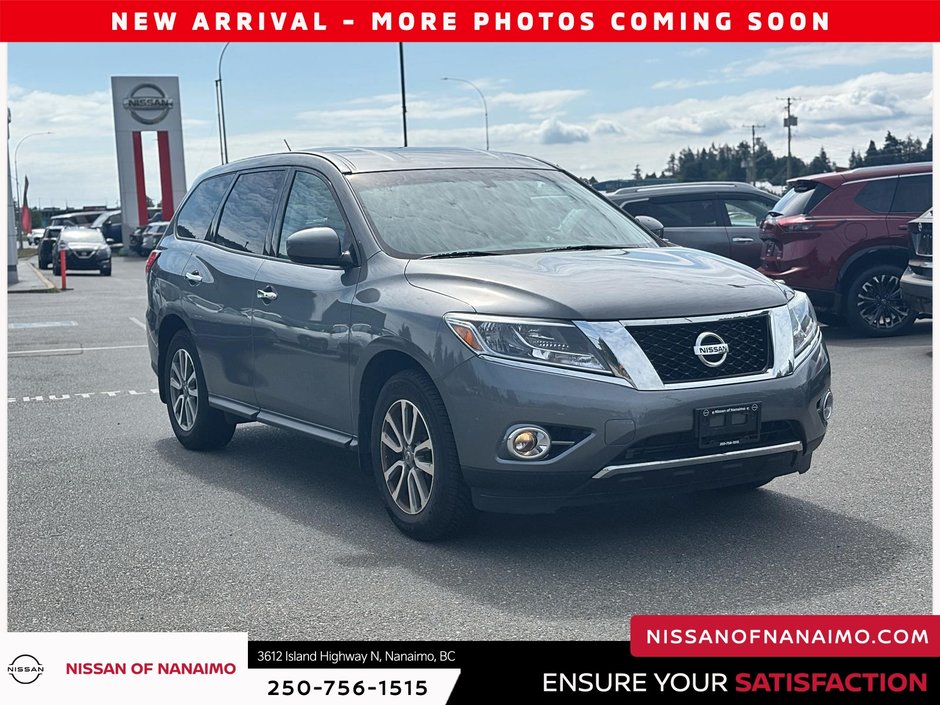 2016 Nissan Pathfinder S-2