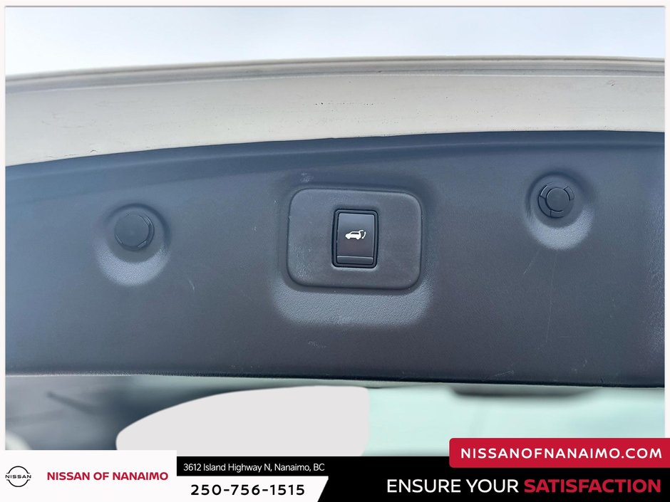 2020 Nissan Pathfinder SL-11