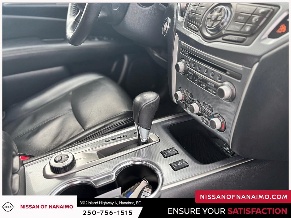 2020 Nissan Pathfinder SL-32