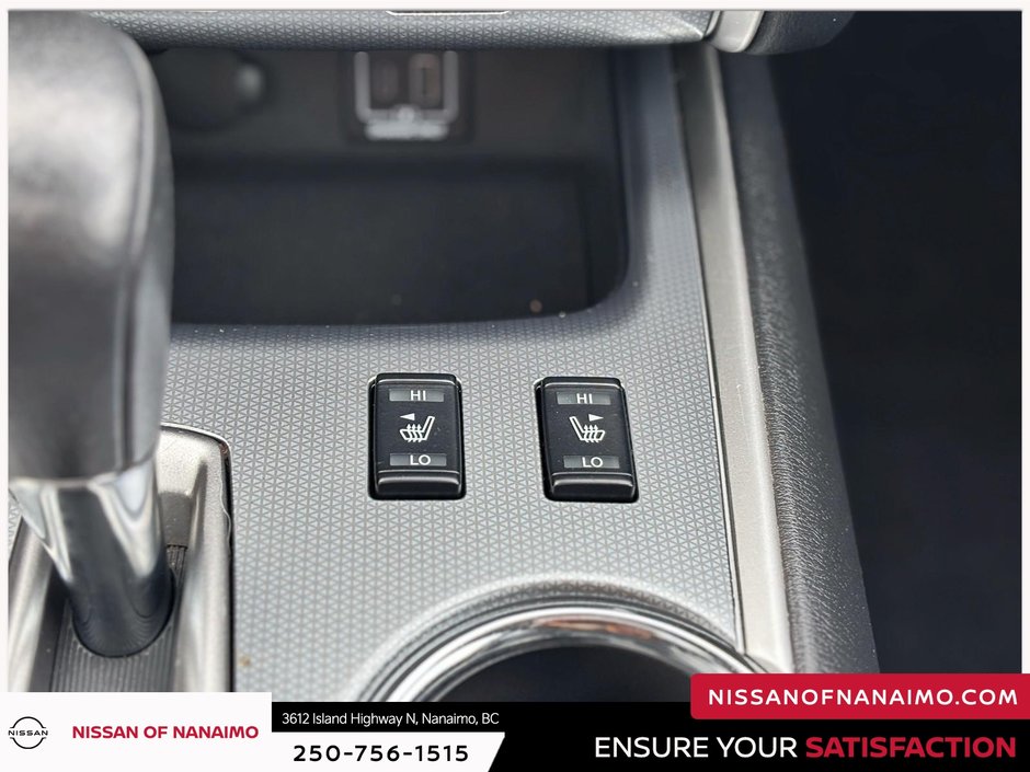 2020 Nissan Pathfinder SL-25