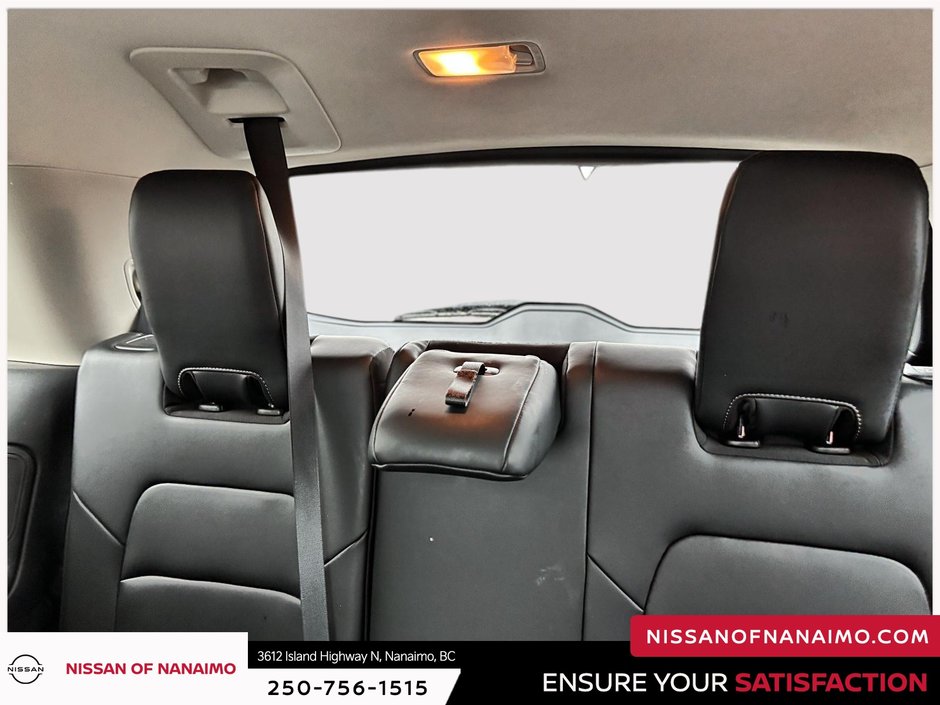 2023 Nissan Pathfinder Platinum-11