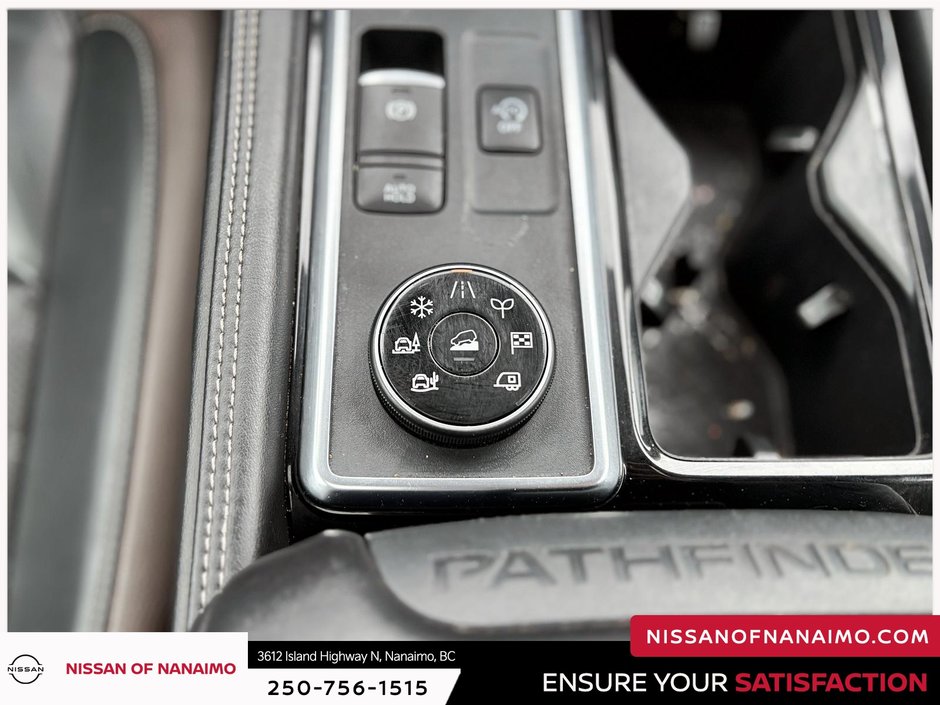 2023 Nissan Pathfinder Platinum-19