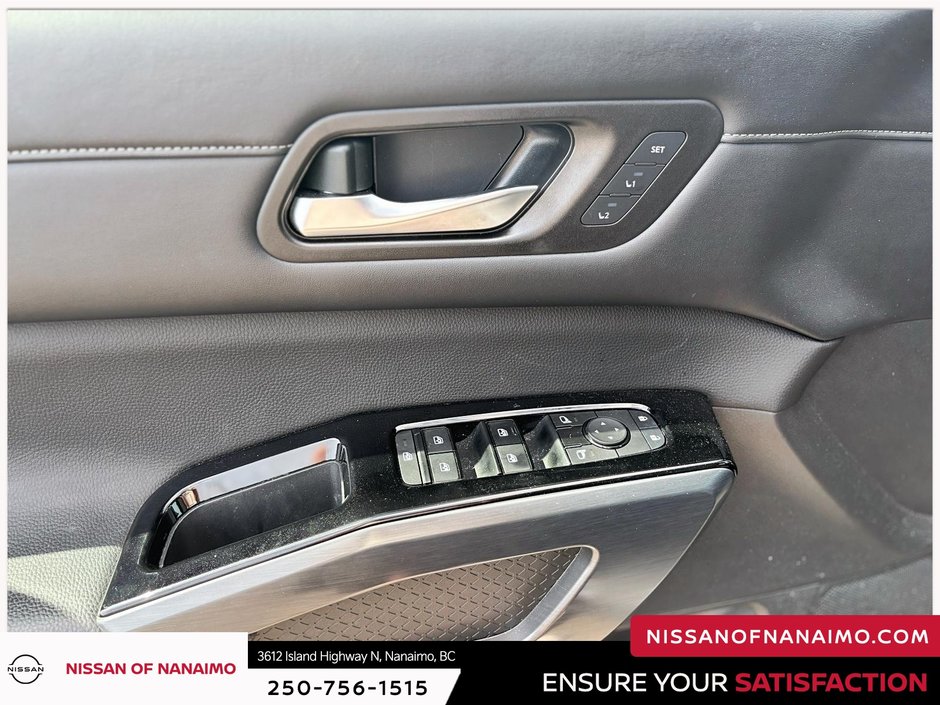 2023 Nissan Pathfinder SL-36