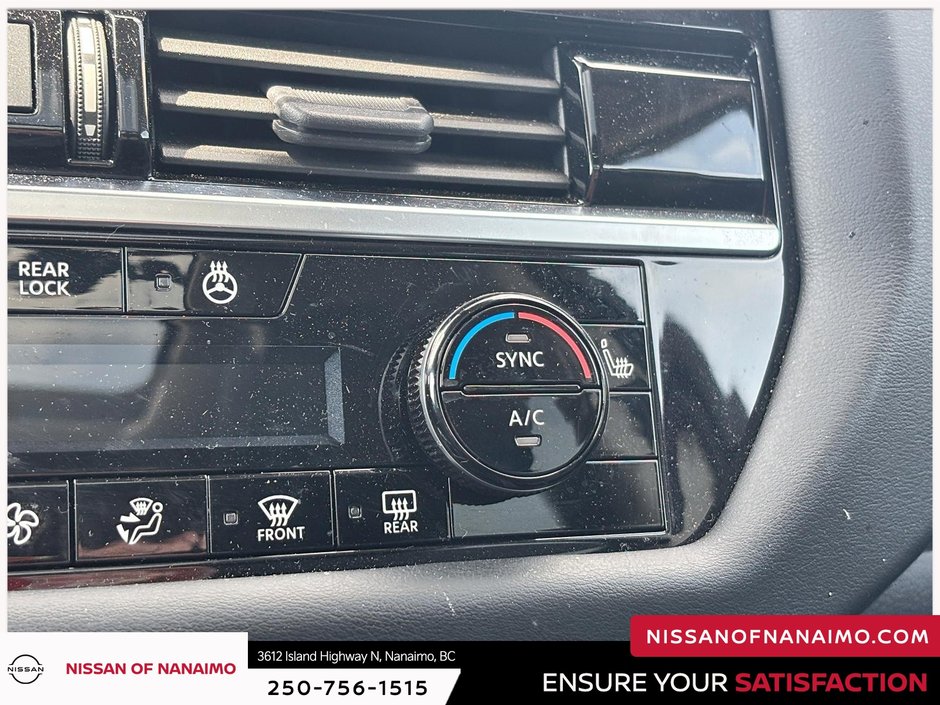 2023 Nissan Pathfinder SL-24