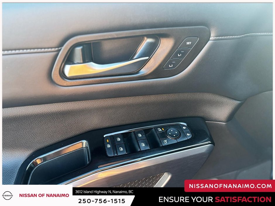 2023 Nissan Pathfinder SL-34
