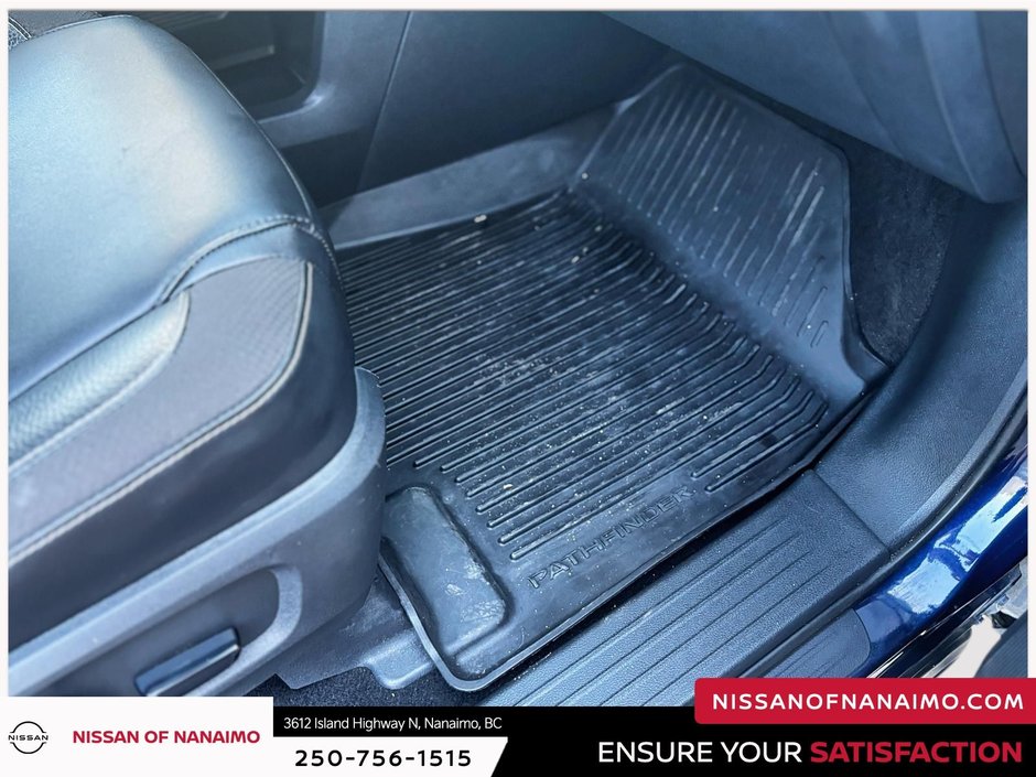 2023 Nissan Pathfinder SL-28