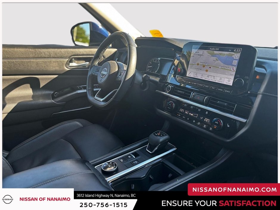 2023 Nissan Pathfinder SL-30