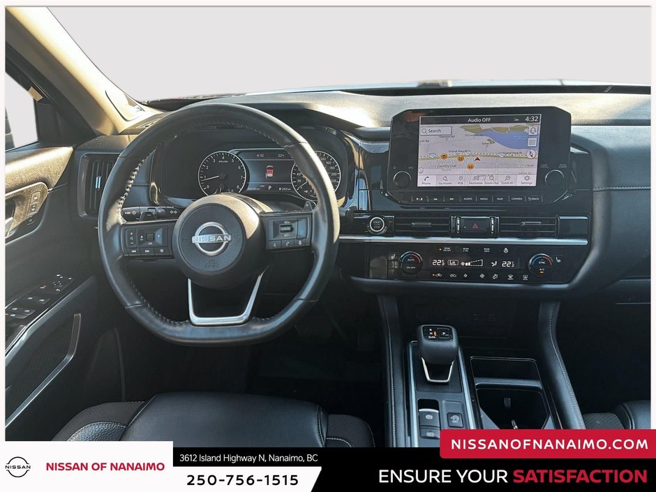 2023 Nissan Pathfinder SL-17