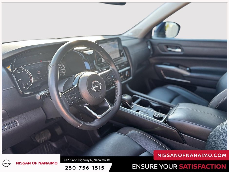 2023 Nissan Pathfinder SL-32