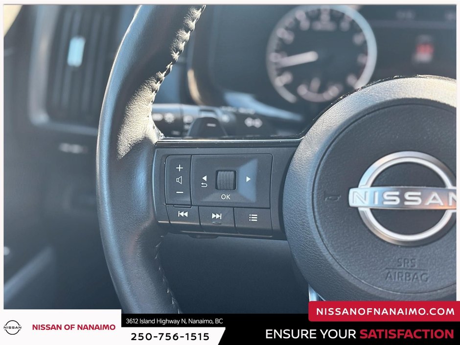 2023 Nissan Pathfinder SL-24