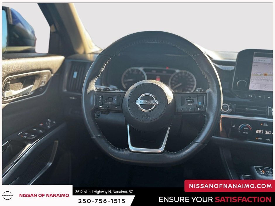 2023 Nissan Pathfinder SL-22