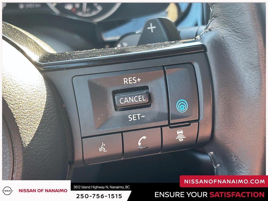 2023 Nissan Pathfinder SL-38
