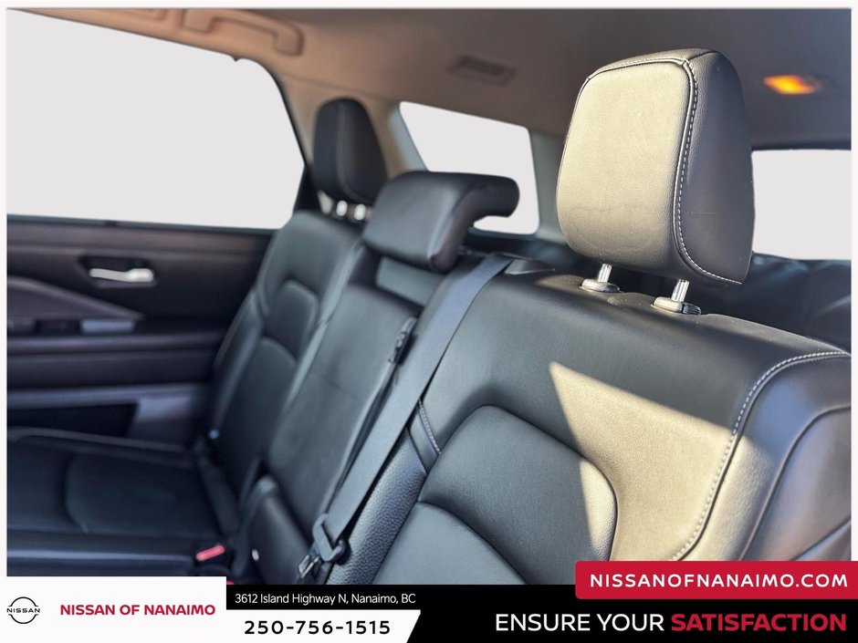 2023 Nissan Pathfinder SL-12