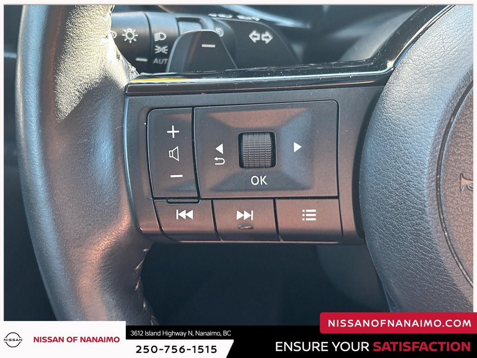 2023 Nissan Pathfinder SL-37