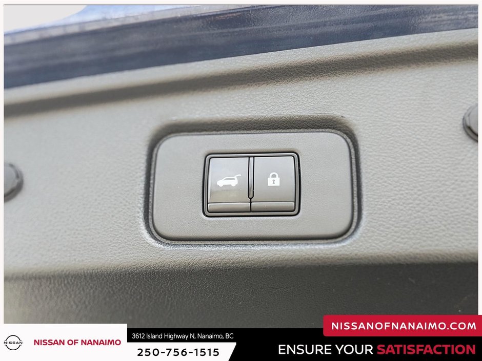 2023 Nissan Pathfinder Platinum-36