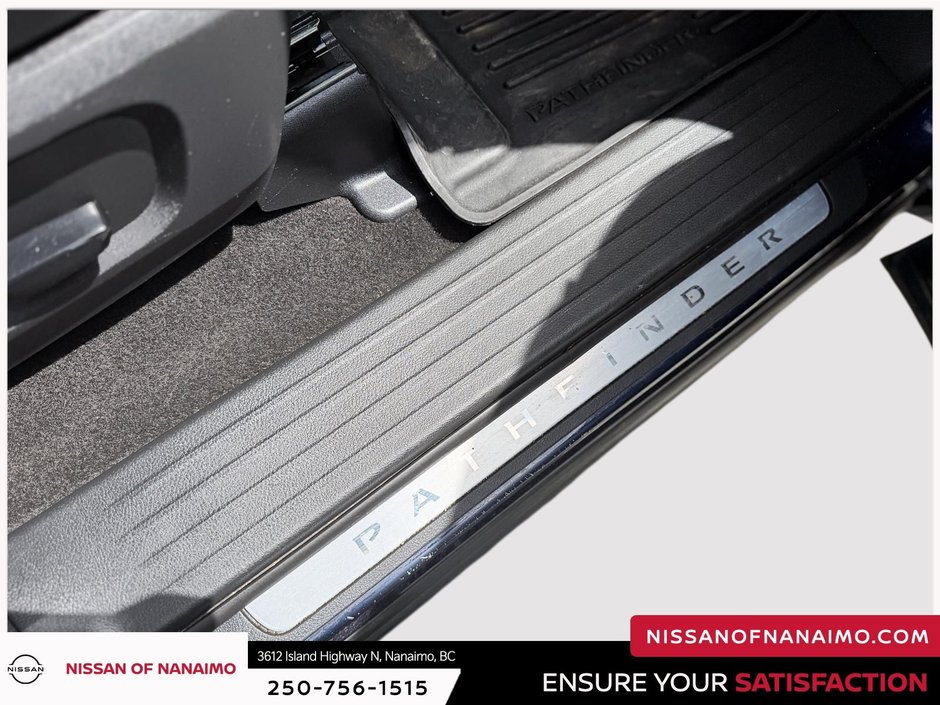 2023 Nissan Pathfinder Platinum-12
