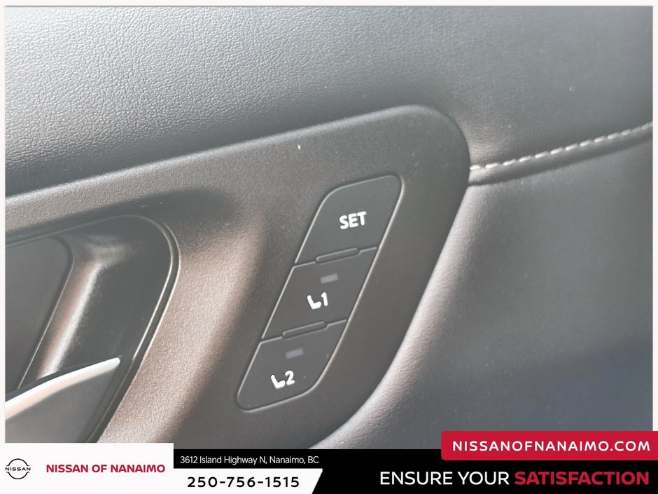 2024 Nissan Pathfinder SL-22