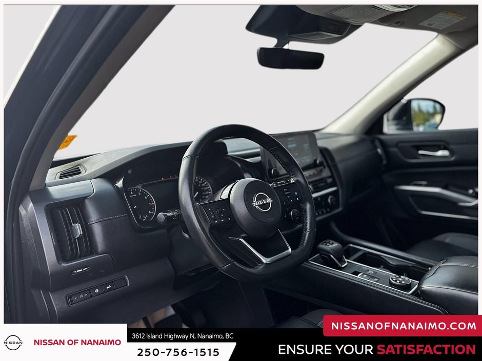 2024 Nissan Pathfinder SL-17