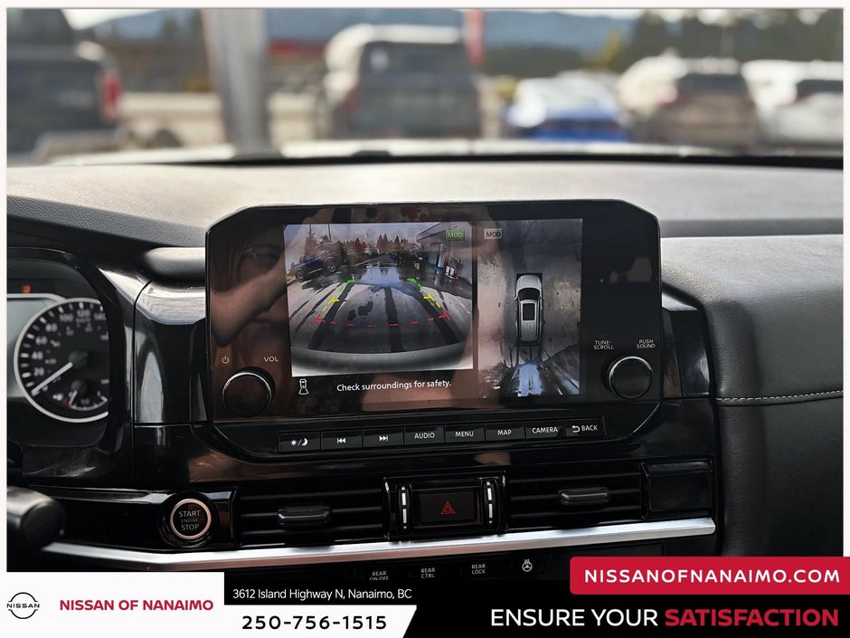 2024 Nissan Pathfinder SL-25