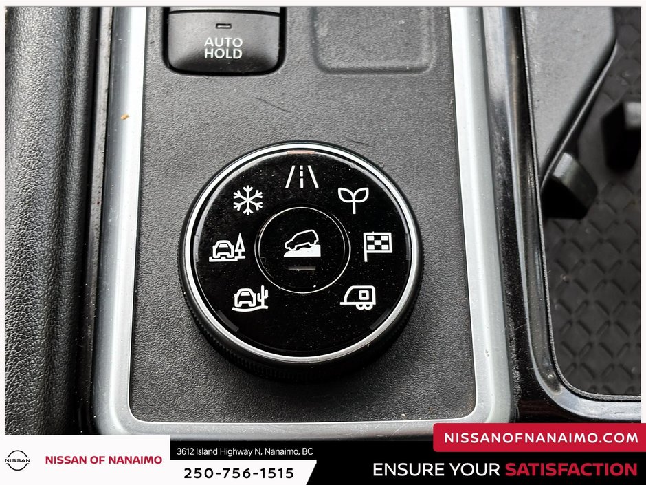 2024 Nissan Pathfinder SL-43