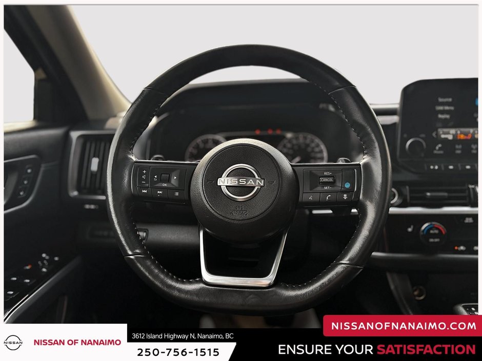 2024 Nissan Pathfinder SL-44